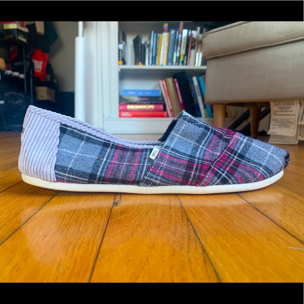 Toms Shoes Size 11